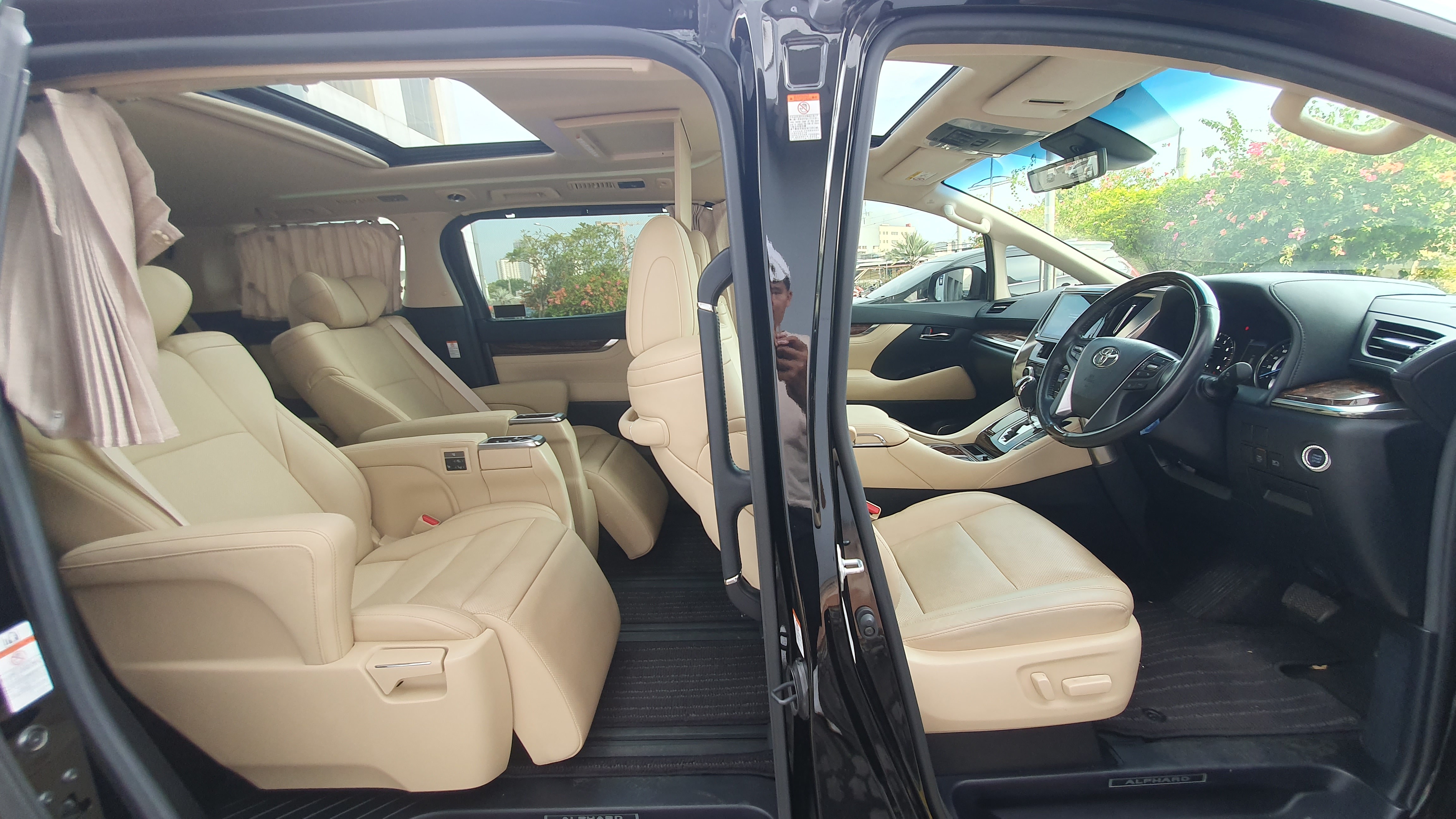 2021 Toyota Alphard  2.5 G A/T 2021 Toyota Alphard  2.5 G A/T