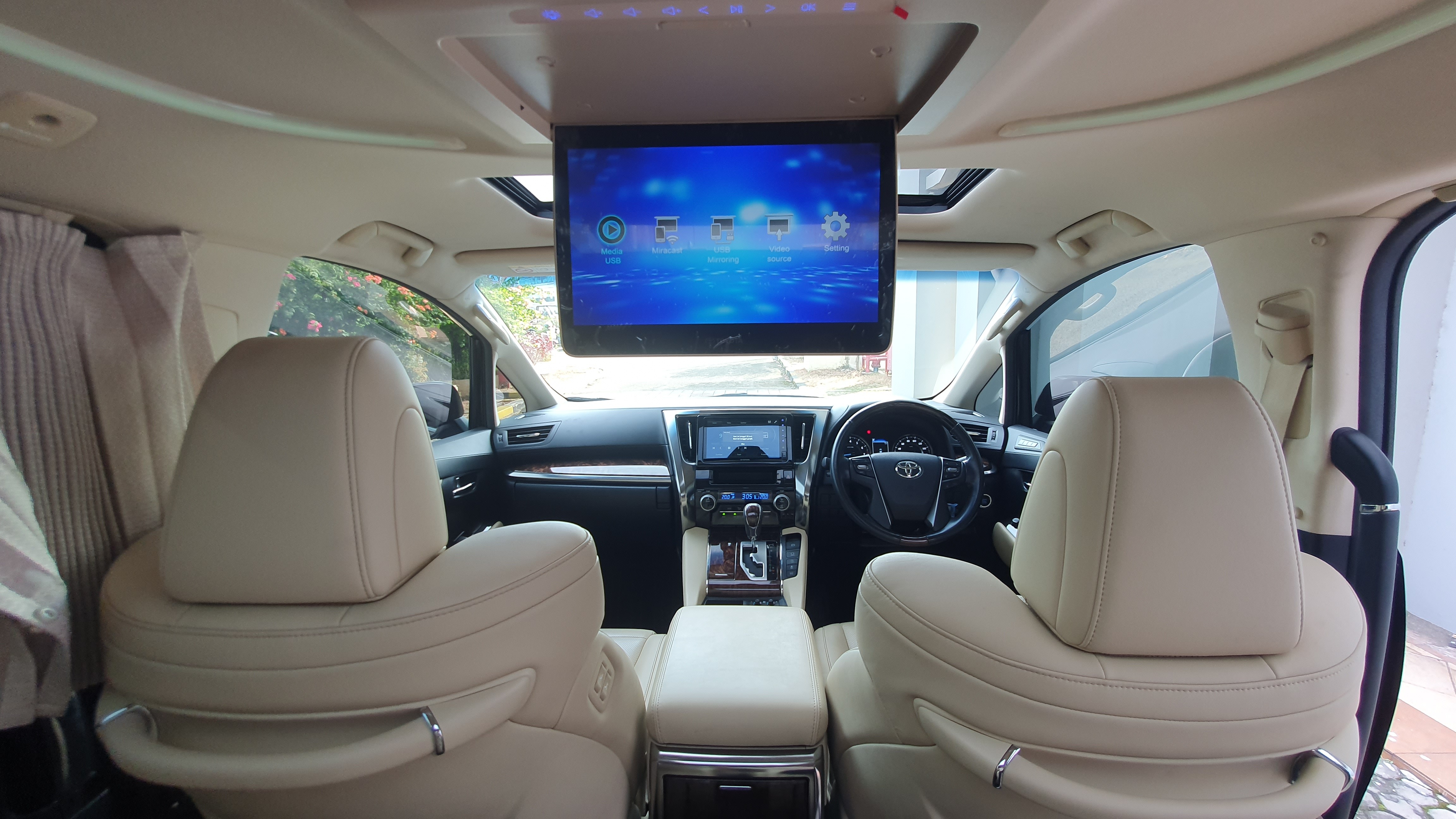 2021 Toyota Alphard  2.5 G A/T 2021 Toyota Alphard  2.5 G A/T