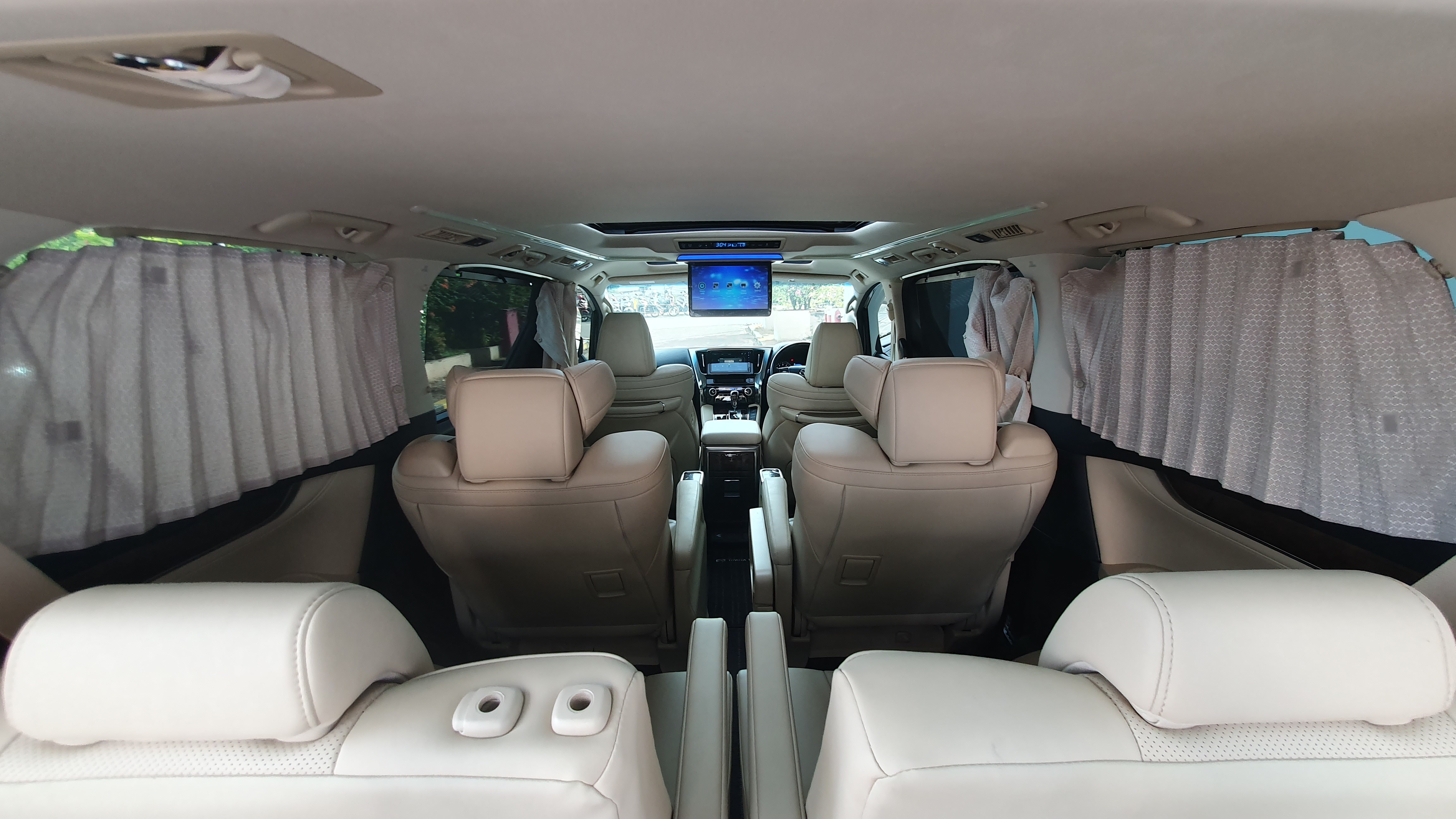 2021 Toyota Alphard  2.5 G A/T 2021 Toyota Alphard  2.5 G A/T