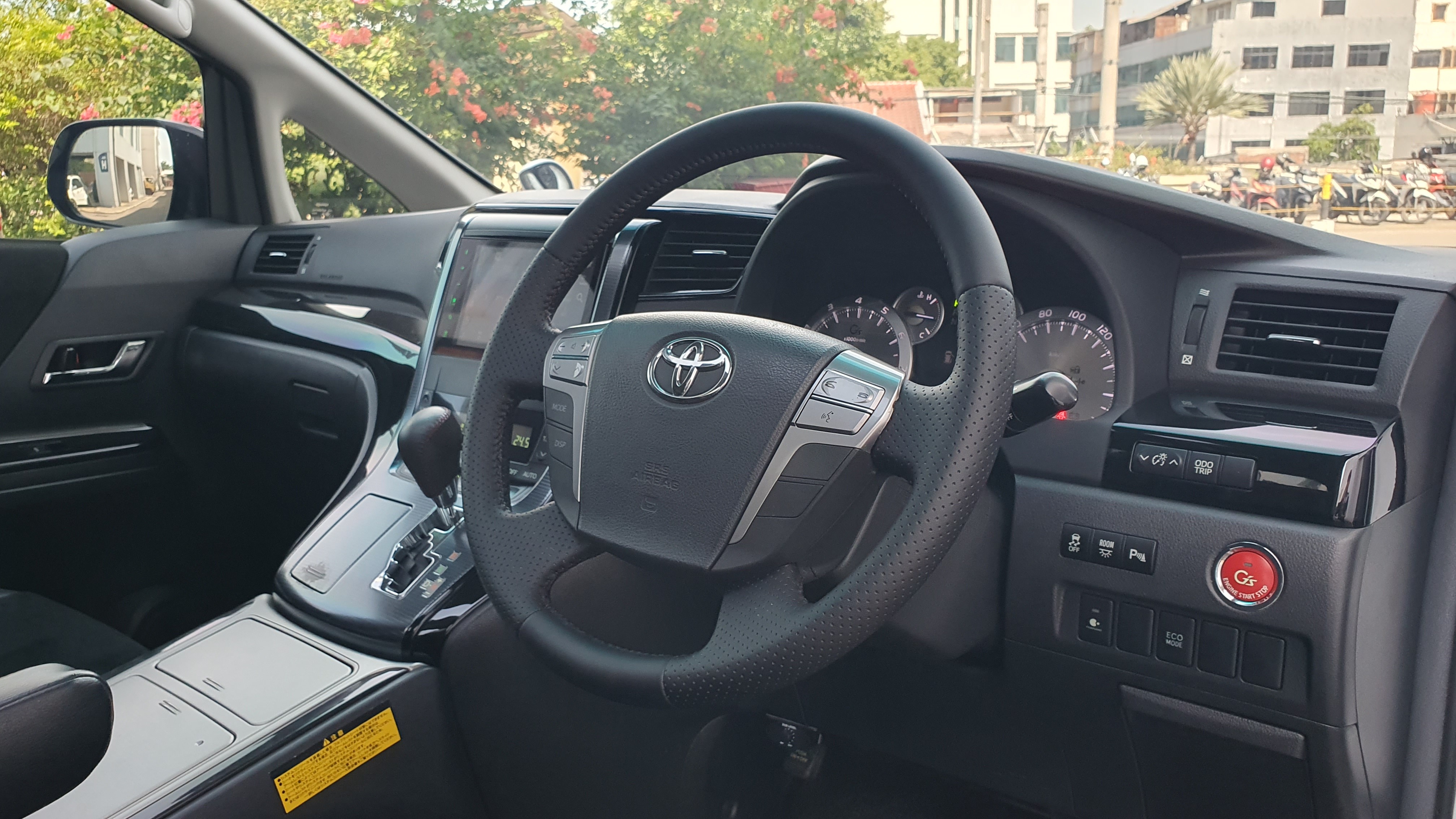 2013 Toyota Vellfire 2013 Toyota Vellfire