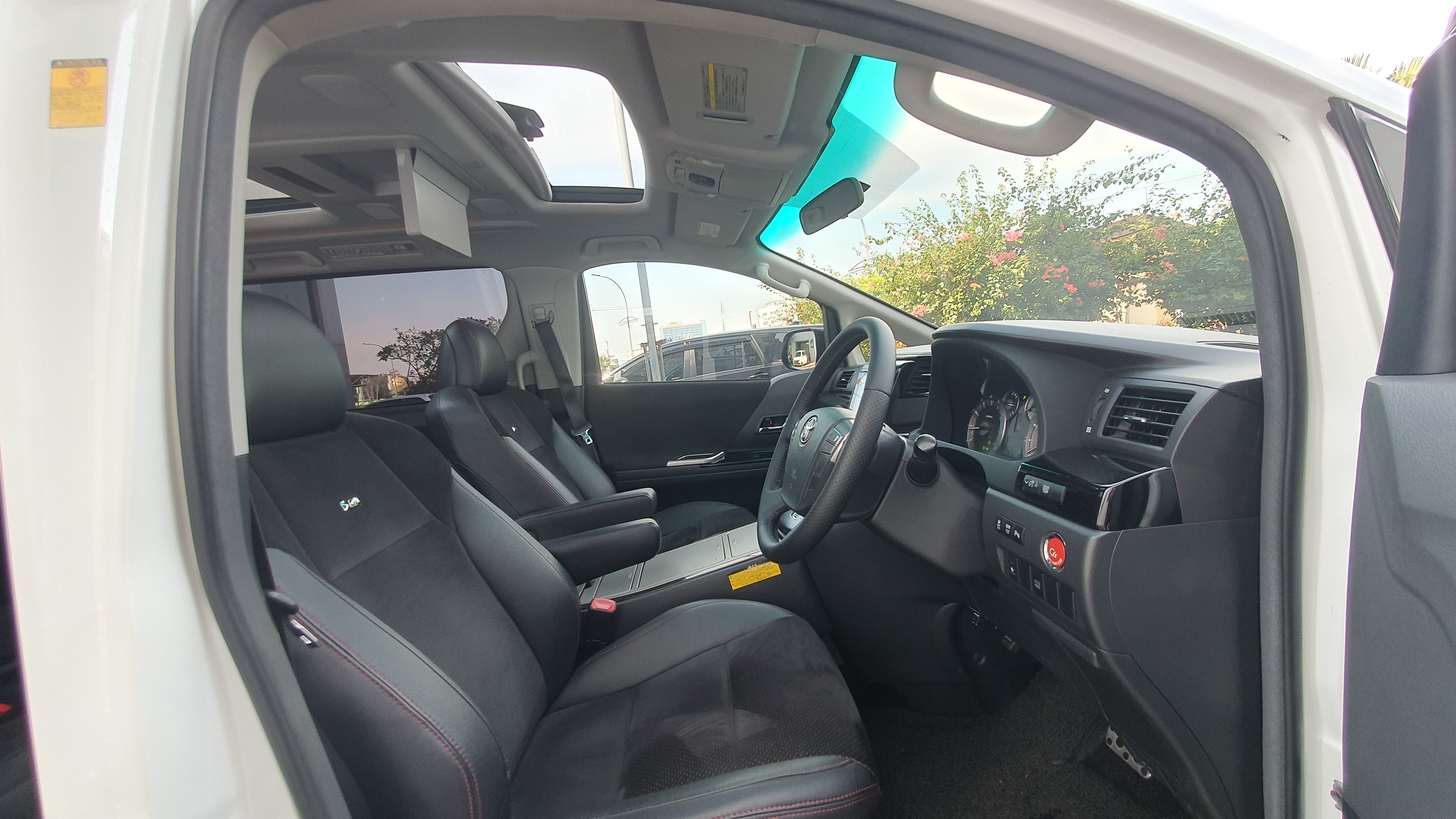 2013 Toyota Vellfire 2013 Toyota Vellfire