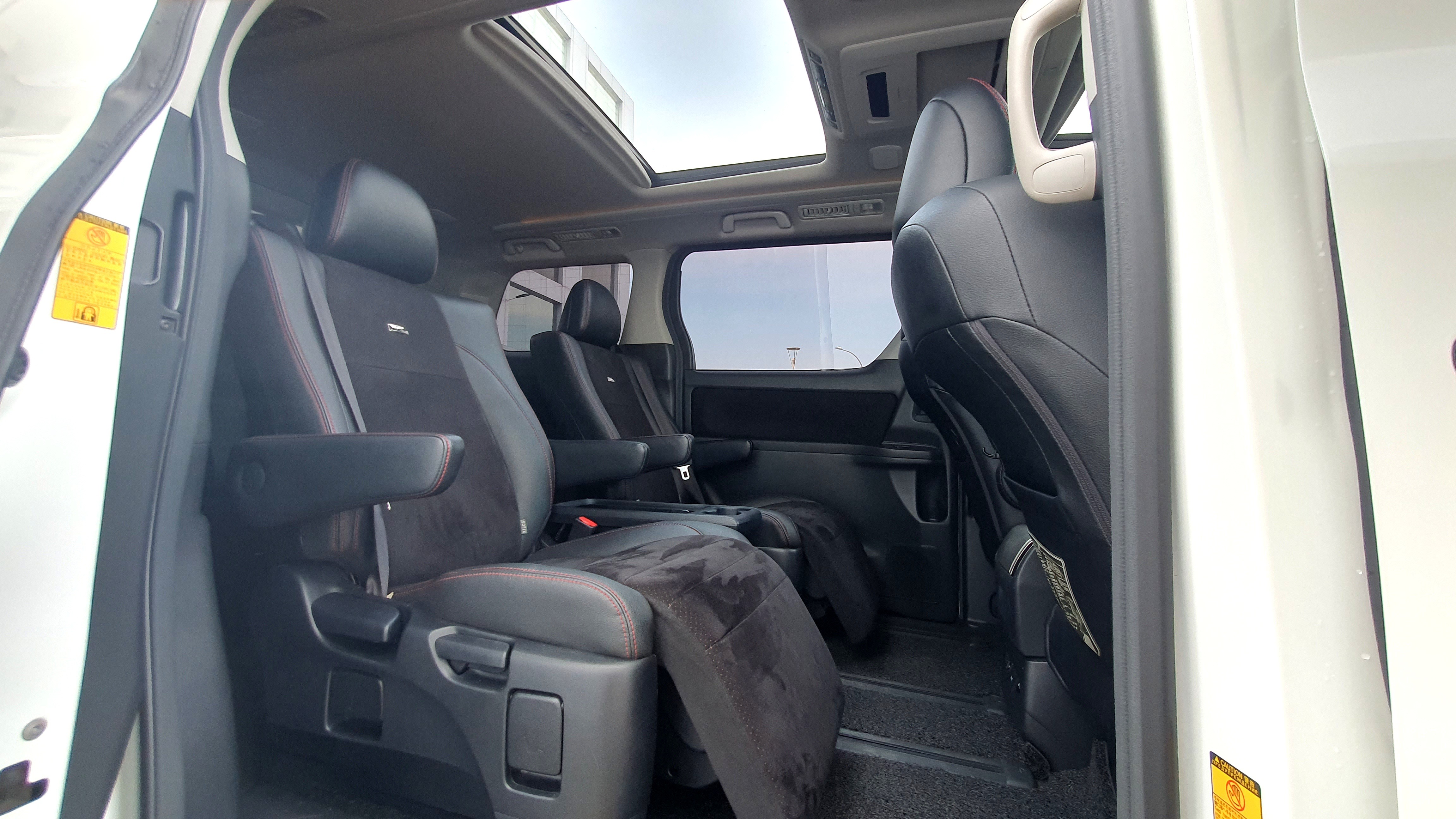 2013 Toyota Vellfire 2013 Toyota Vellfire