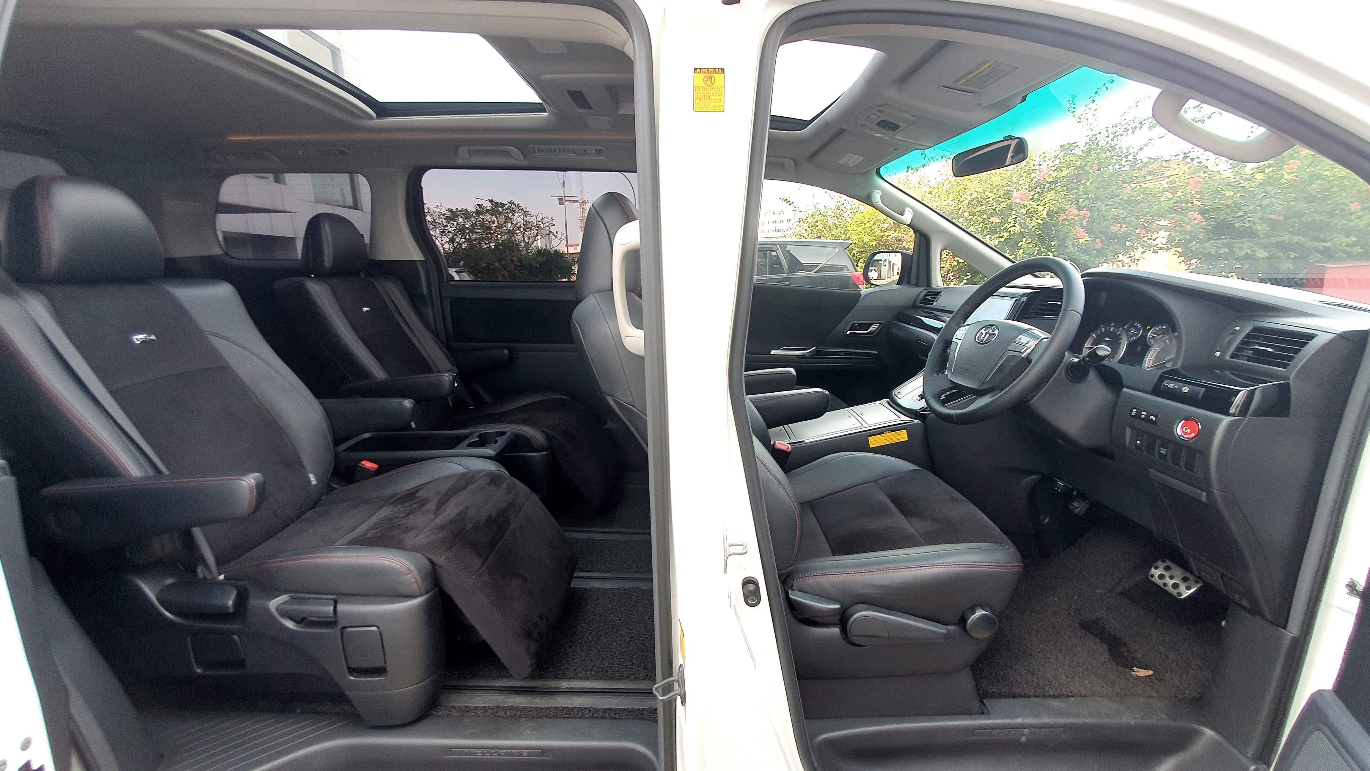 2013 Toyota Vellfire 2013 Toyota Vellfire