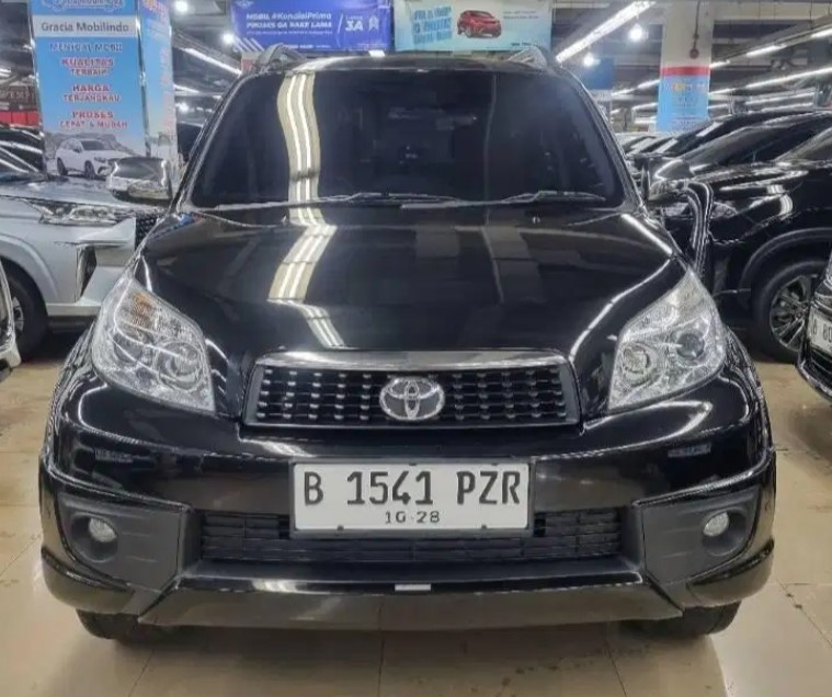 Second Hand 2013 Toyota Rush Second Hand 2013 Toyota Rush