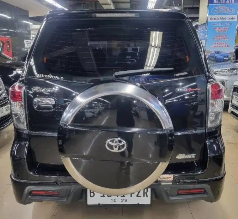 2013 Toyota Rush  TRD Sportivo A/T 2013 Toyota Rush  TRD Sportivo A/T