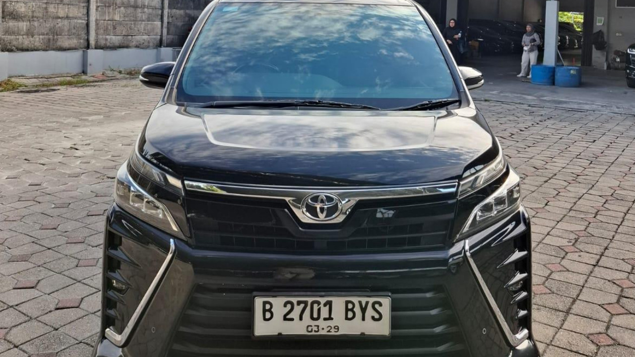 Second Hand 2018 Toyota Voxy Second Hand 2018 Toyota Voxy