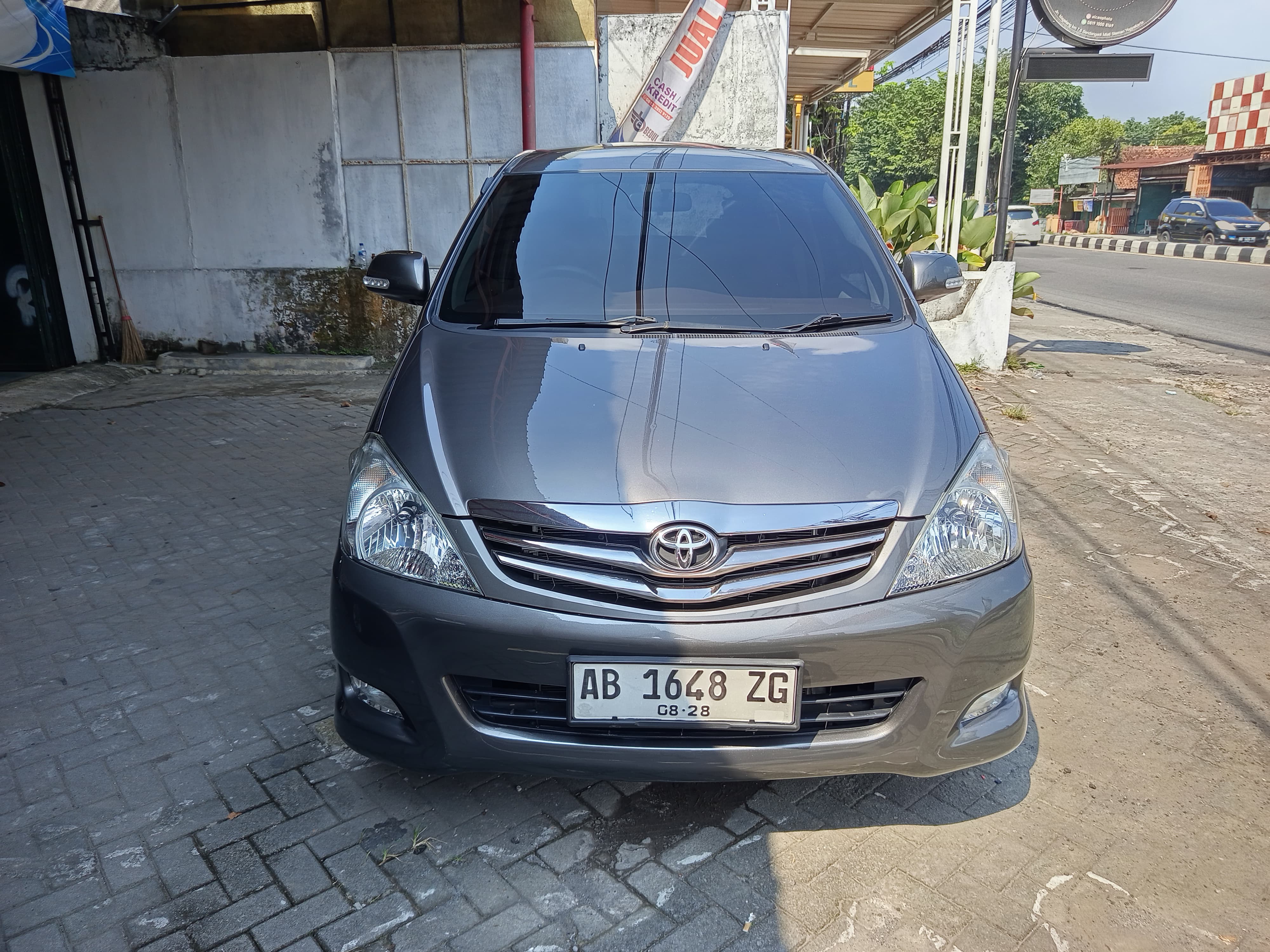 Second Hand 2008 Toyota Innova Second Hand 2008 Toyota Innova