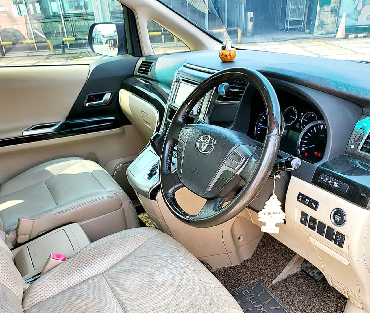 2012 Toyota Alphard 2012 Toyota Alphard