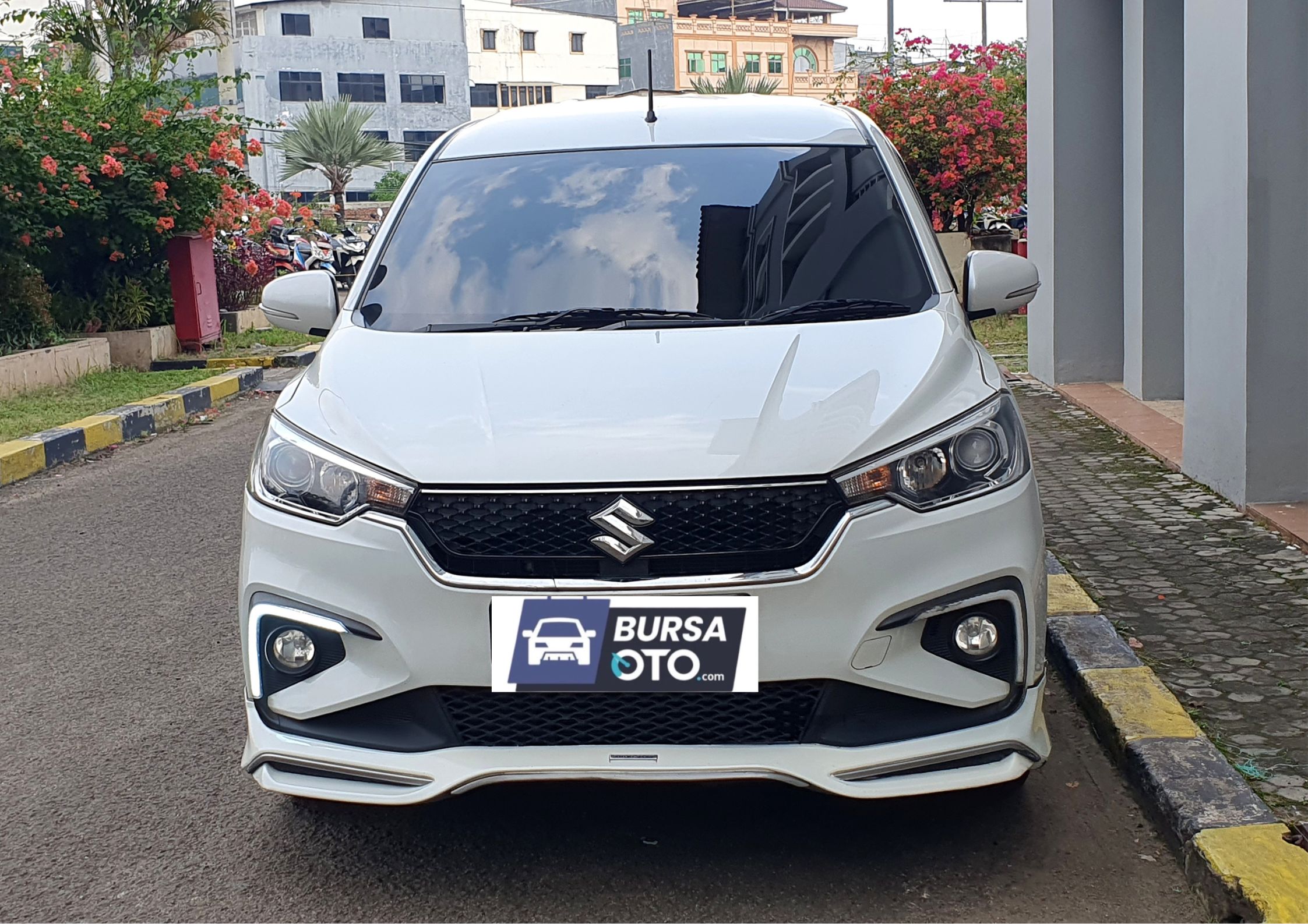 2023 Suzuki Ertiga Smart Hybrid Bekas 2023 Suzuki Ertiga Smart Hybrid Bekas