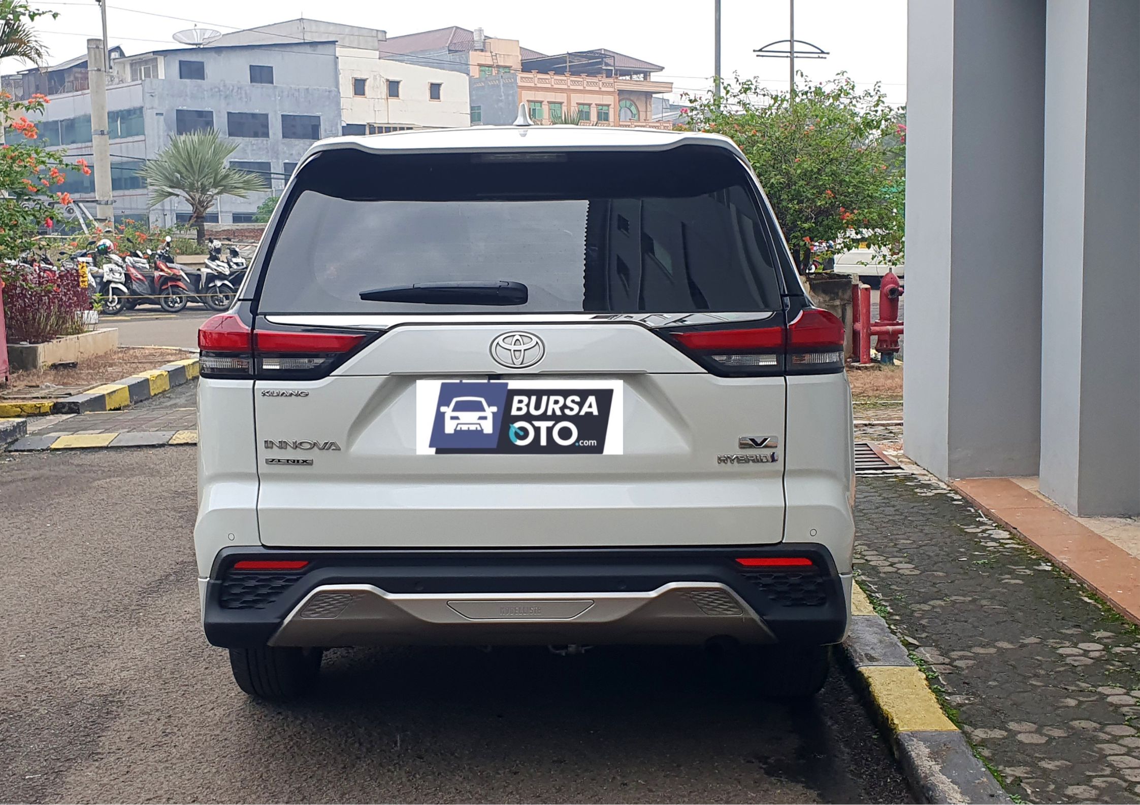2024 Toyota Kijang Innova Zenix Hybrid EV 2024 Toyota Kijang Innova Zenix Hybrid EV