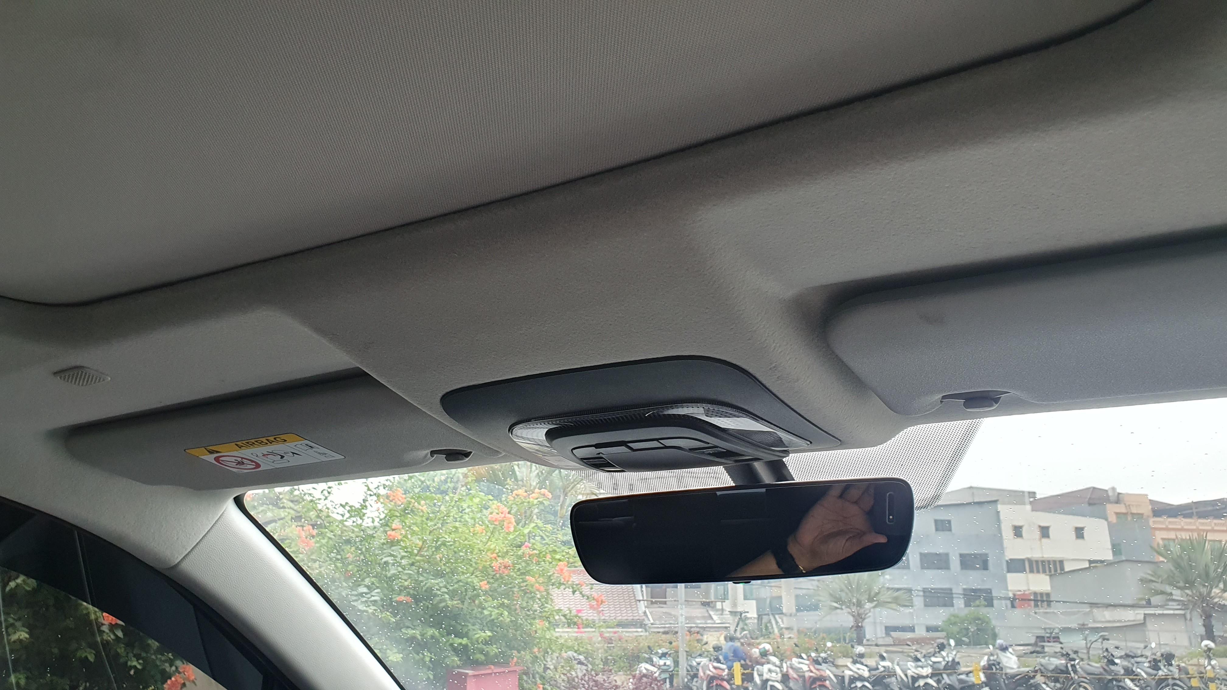 2024 Toyota Kijang Innova Zenix Hybrid EV 2024 Toyota Kijang Innova Zenix Hybrid EV