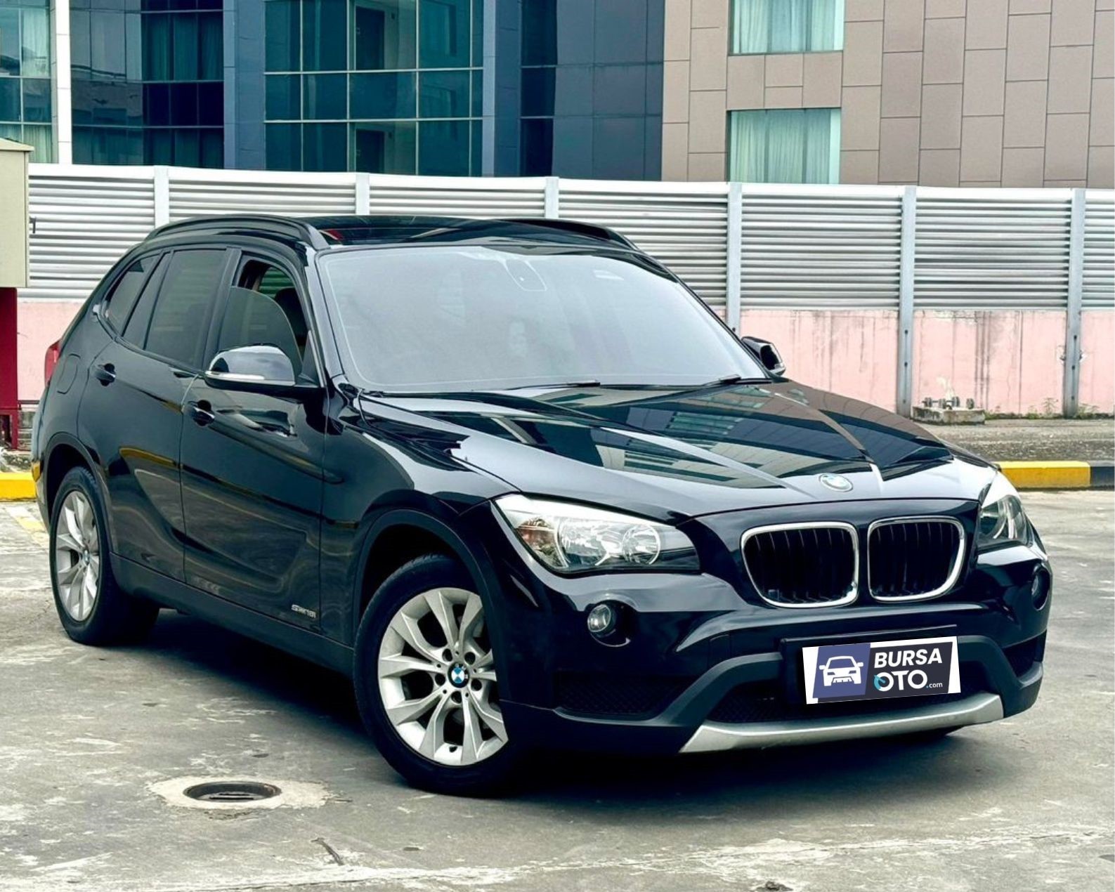 Second Hand 2013 BMW X1 Second Hand 2013 BMW X1