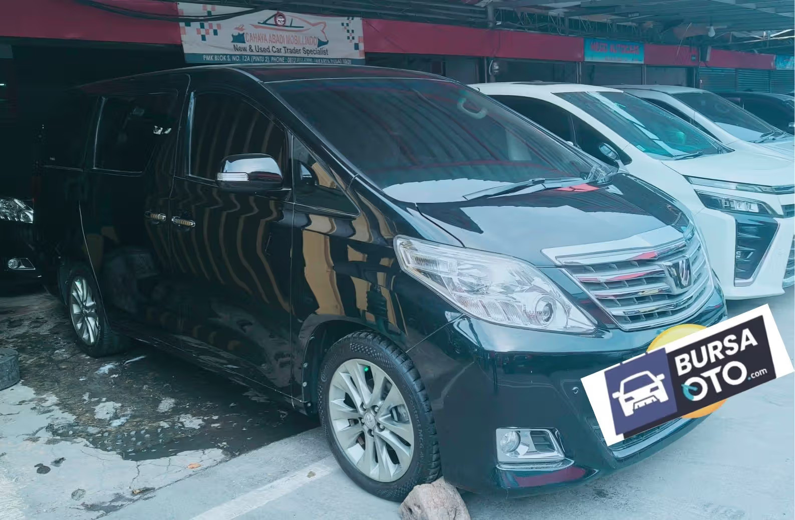 2013 Toyota Alphard 2013 Toyota Alphard