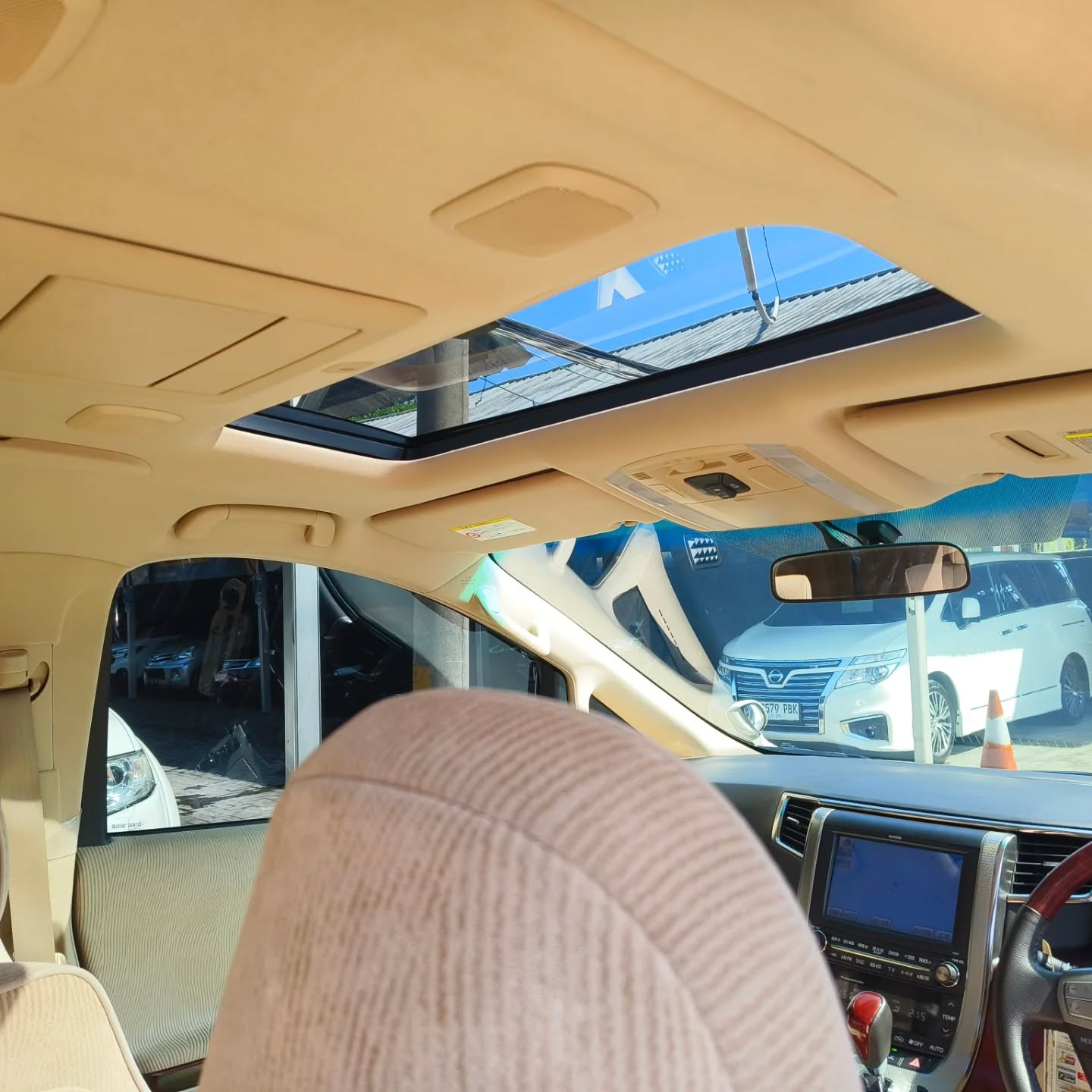 2011 Toyota Vellfire  2.5 ZG AT PREMIUM SOUND 2011 Toyota Vellfire  2.5 ZG AT PREMIUM SOUND