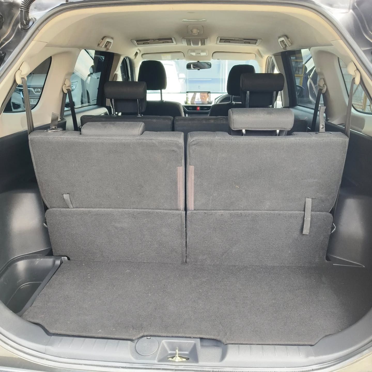 2021 Daihatsu Xenia 1.3 R MT 2021 Daihatsu Xenia 1.3 R MT