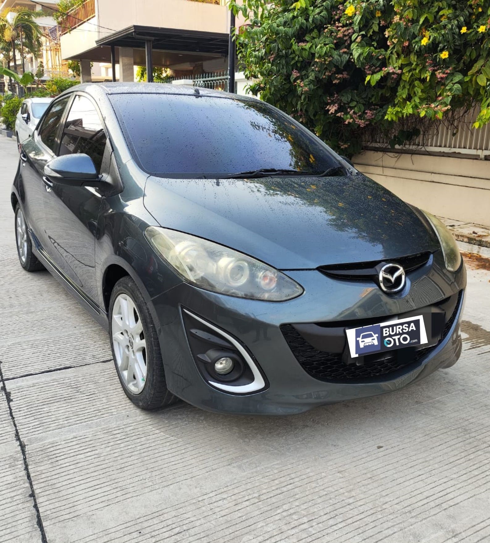 Second Hand 2012 Mazda 2 Second Hand 2012 Mazda 2
