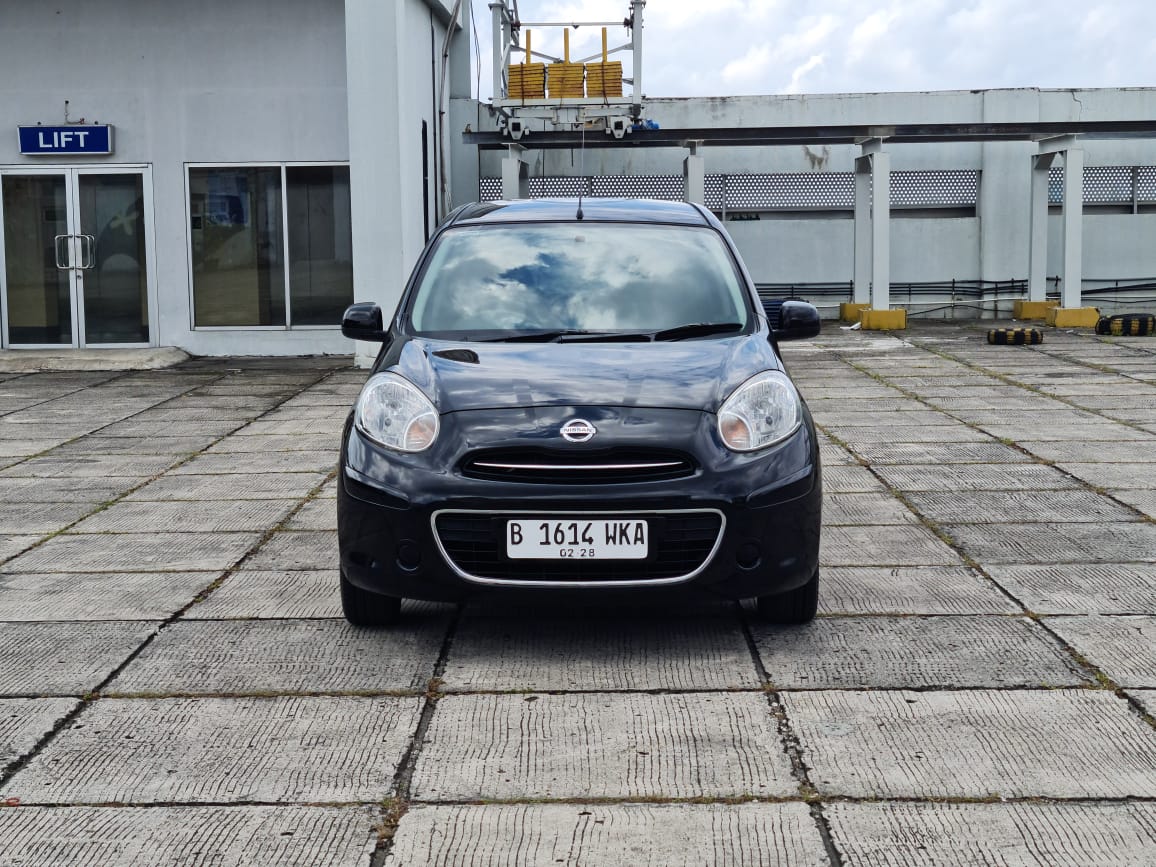 Second Hand 2012 Nissan March Second Hand 2012 Nissan March