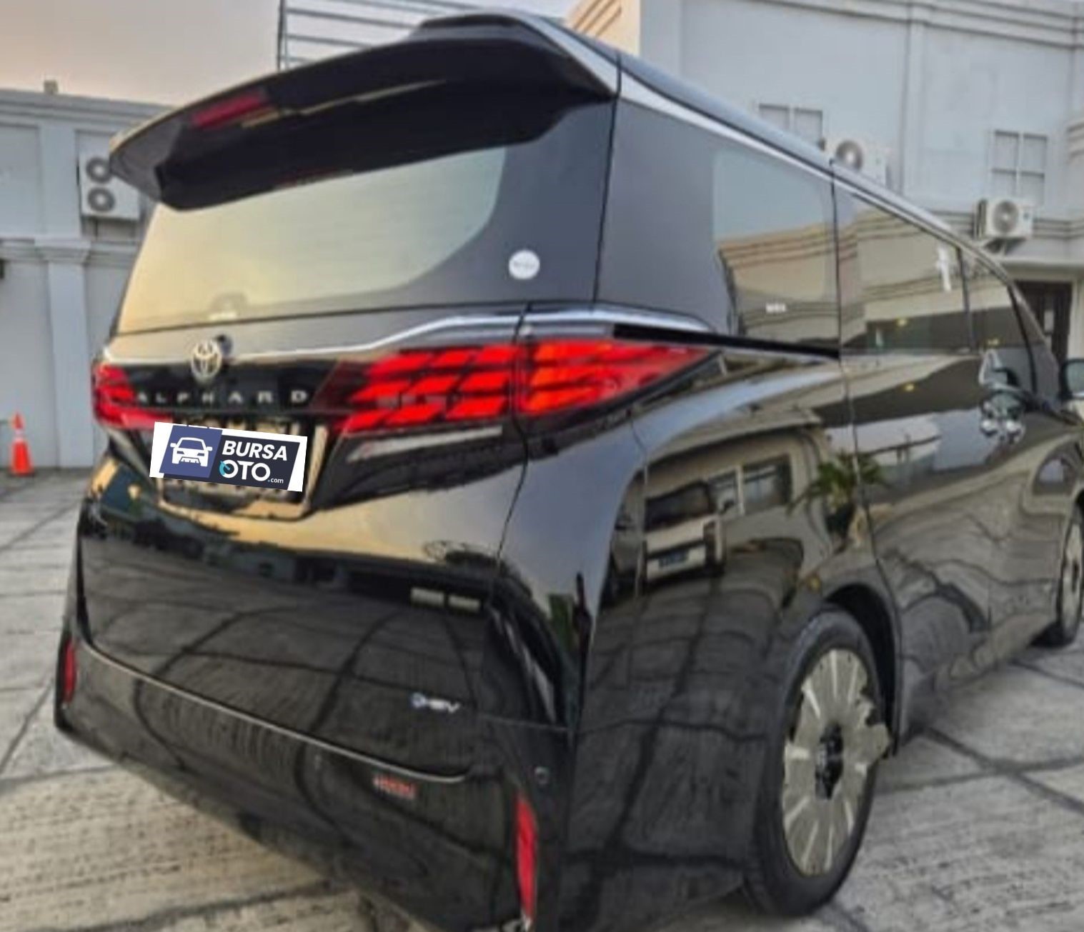 2024 Toyota Alphard Hybrid 2024 Toyota Alphard Hybrid