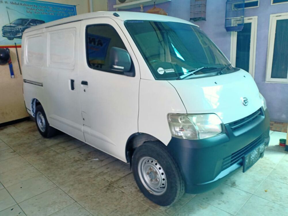 2015 Daihatsu Gran Max MB Blind Van 1.3 AC Blind Van 1.3 AC bekas