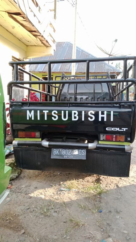 Dijual 2013 Mitsubishi L300  Pick Up MT Pick Up MT Bekas