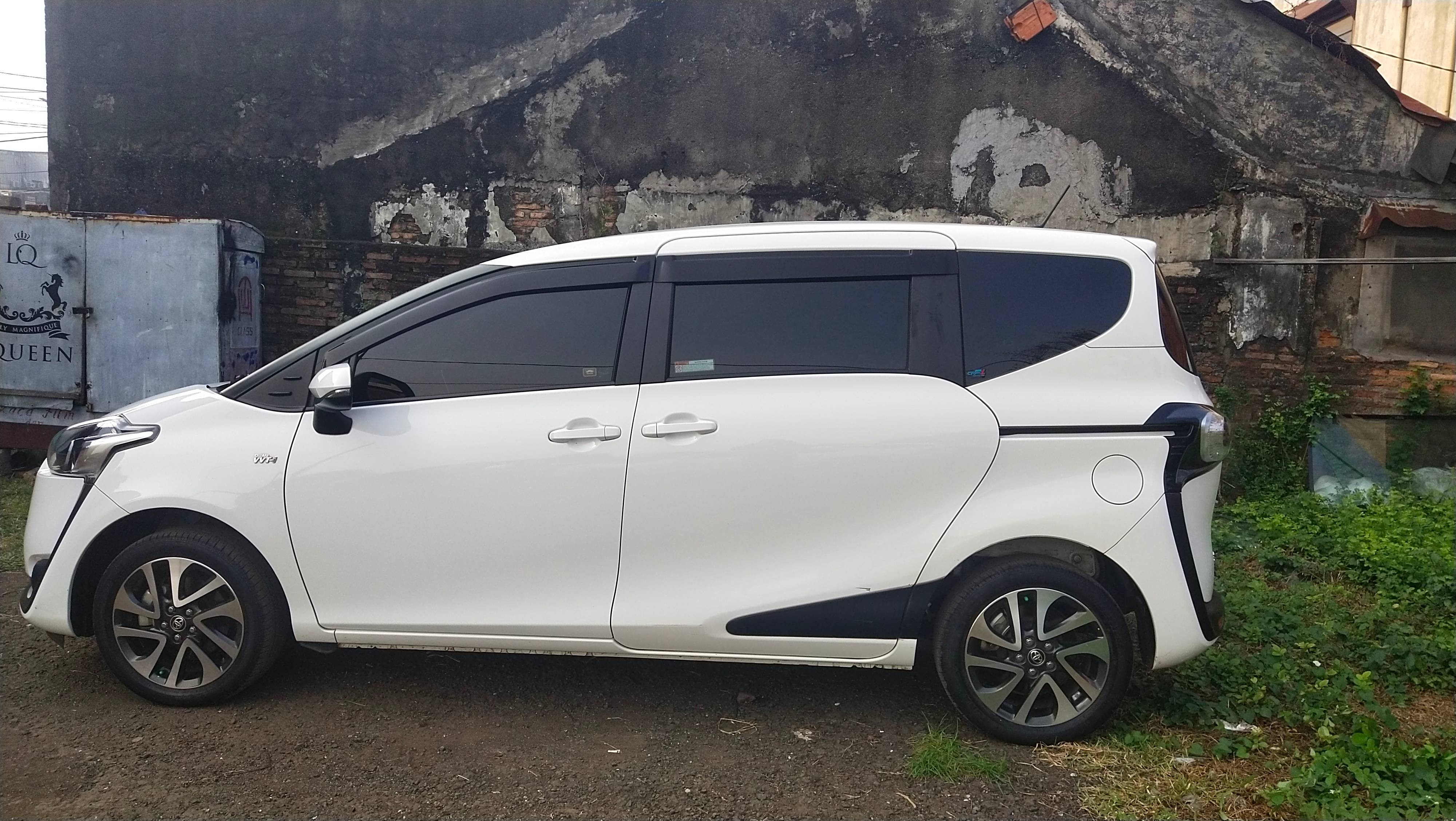 Dijual 2017 Toyota Sienta V CVT V CVT Bekas