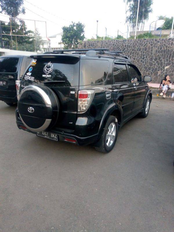 Dijual 2011 Toyota Rush  S AT S AT Bekas