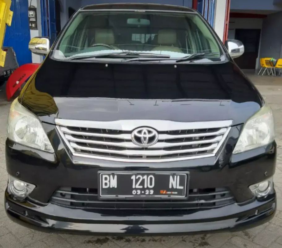 2012 Toyota Kijang Innova V A/T Diesel V A/T Diesel bekas
