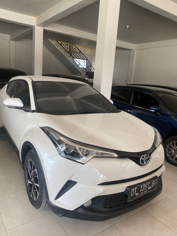 2019 Toyota CHR 1.8 A/T 1.8 A/T bekas