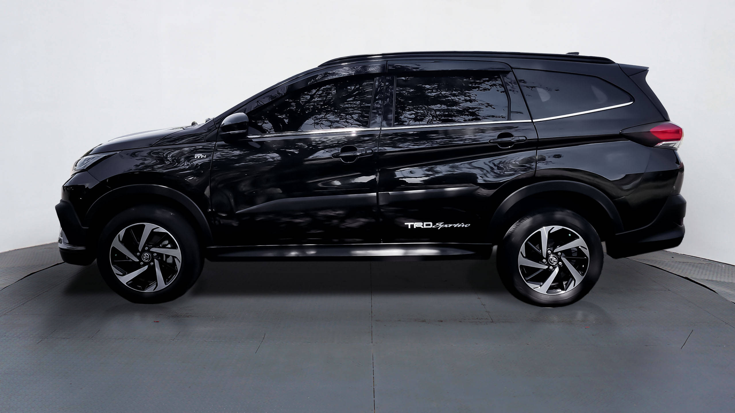 Old 2019 Toyota Rush S TRD SPORTIVO 1.5L AT S TRD SPORTIVO 1.5L AT