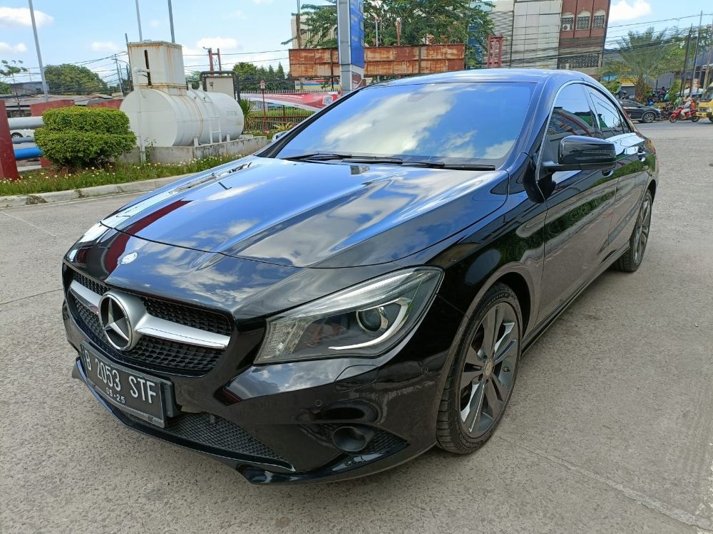 Old 2015 Mercedes Benz CLA-Class  200 AT 200 AT