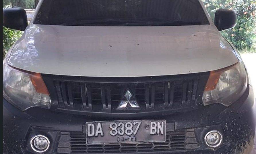 Mobil bekas Mitsubishi Triton 2017
