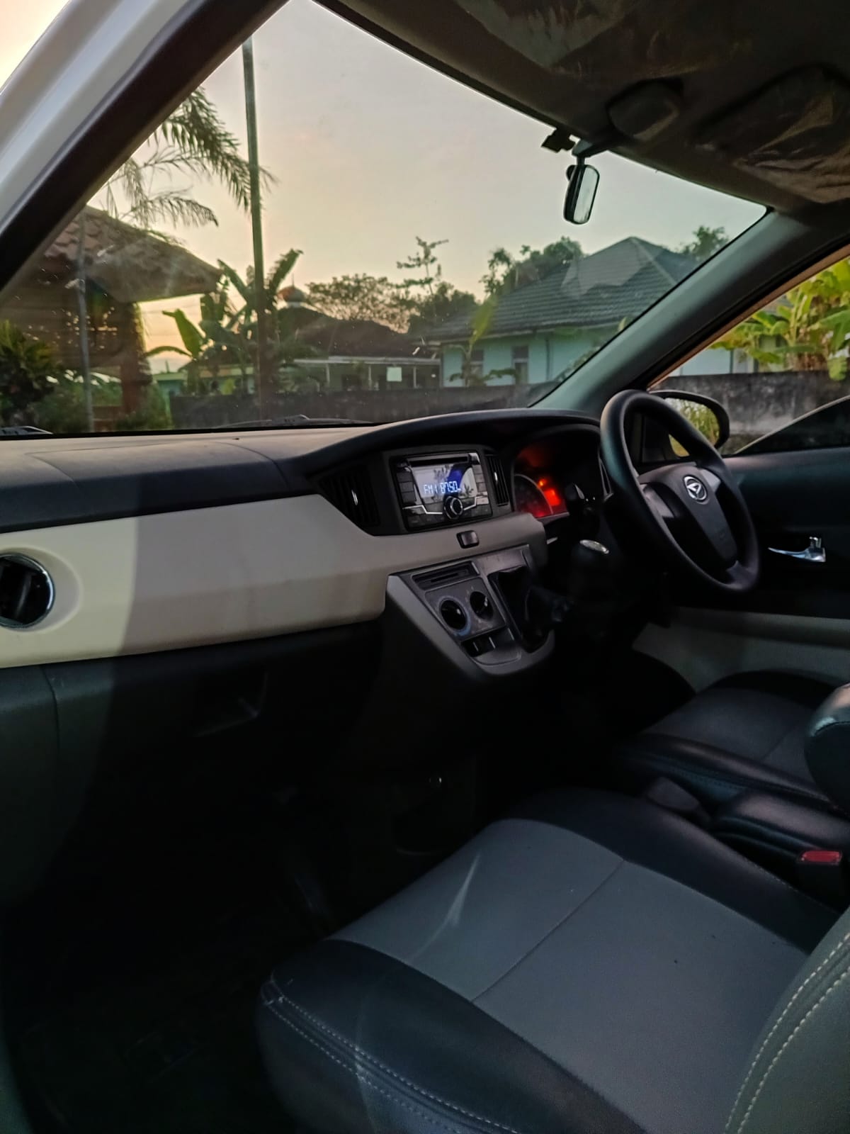 2017 Daihatsu Sigra 2017 Daihatsu Sigra