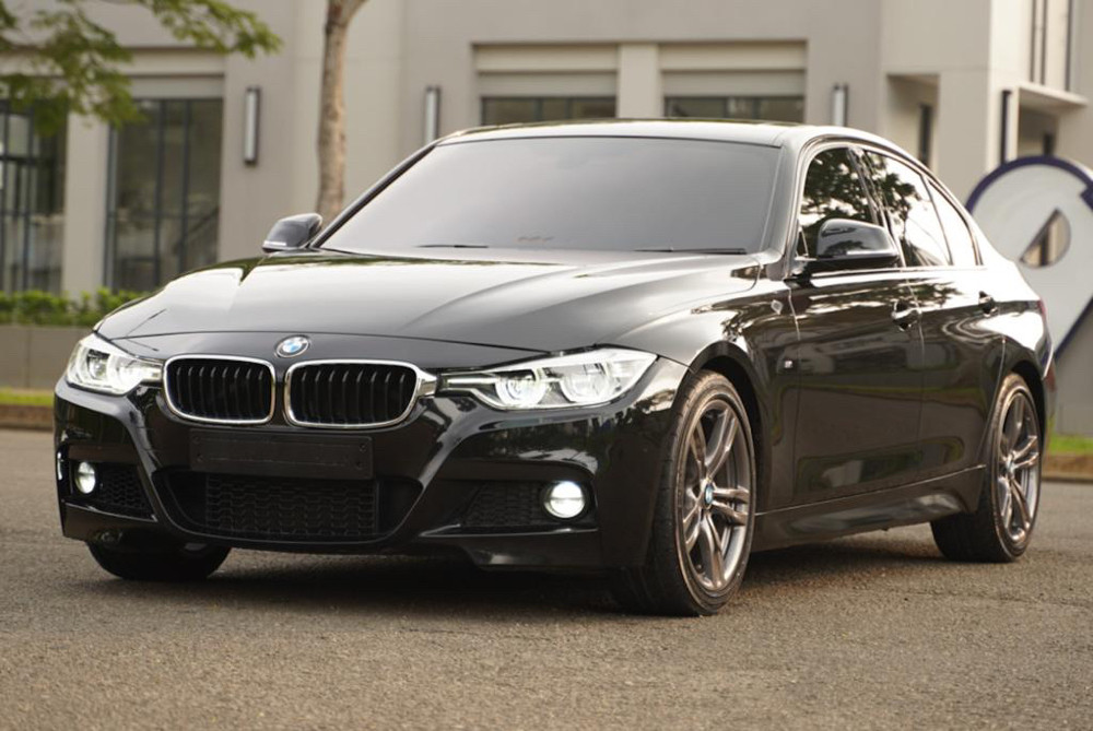 2016 BMW 3 Series Sedan  330i M Sport 2016 BMW 3 Series Sedan  330i M Sport