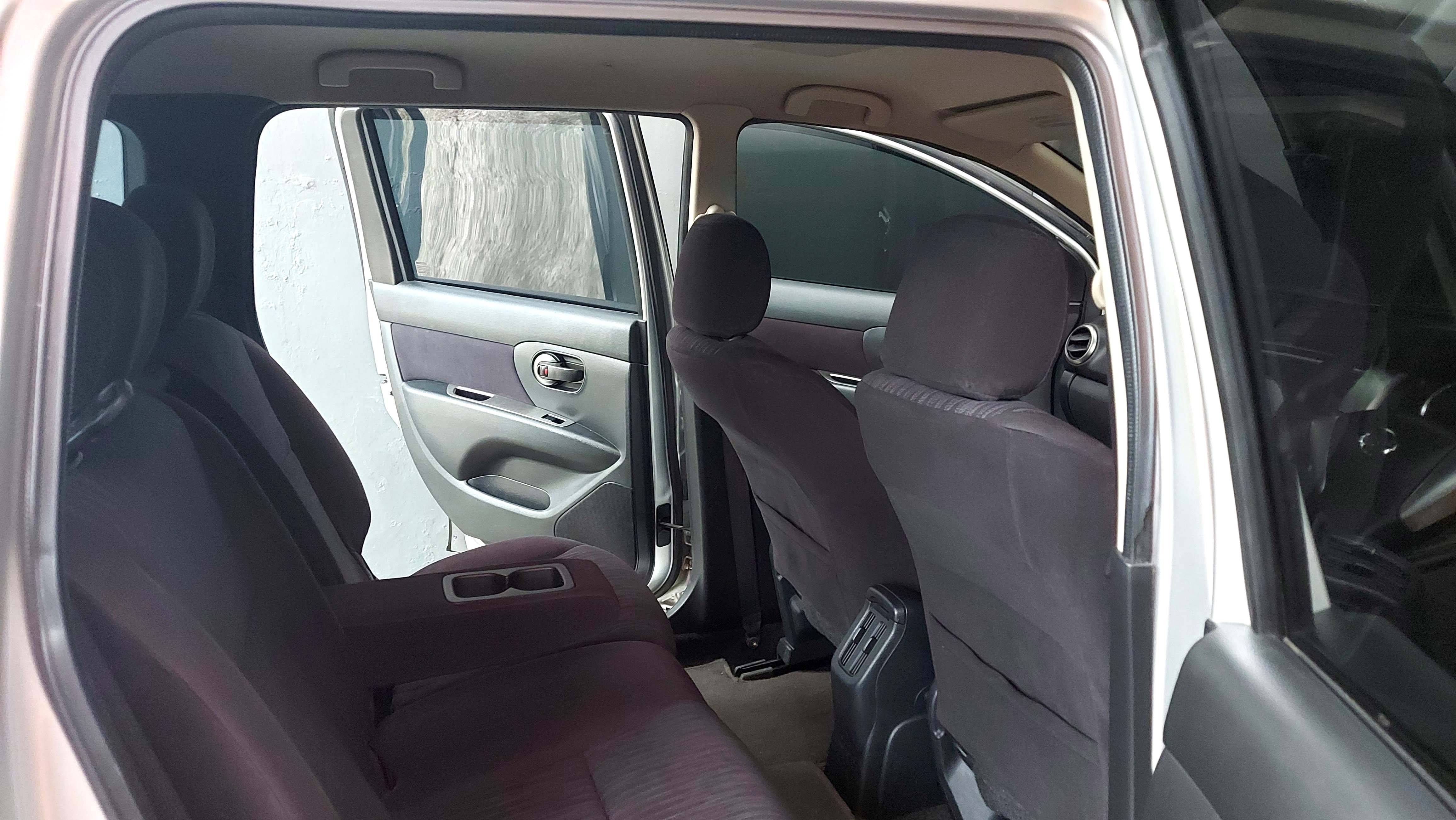 2013 Nissan Grand Livina  1.5 XGEAR 2013 Nissan Grand Livina  1.5 XGEAR