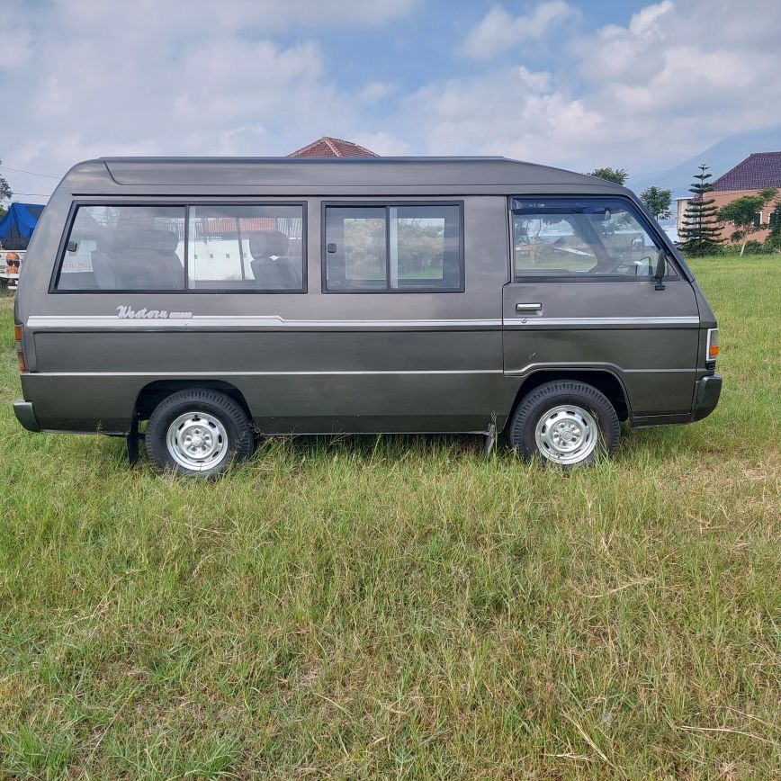 2004 Mitsubishi L300 2004 Mitsubishi L300