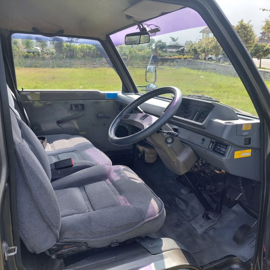 2004 Mitsubishi L300 2004 Mitsubishi L300