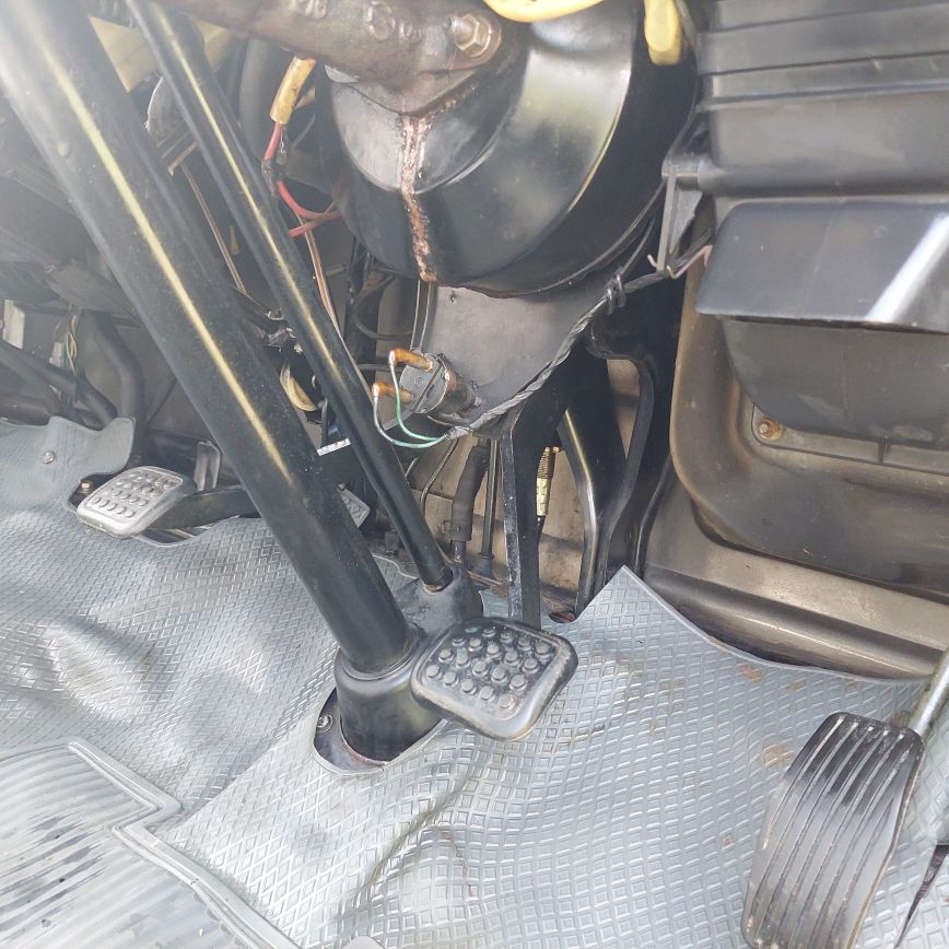 2004 Mitsubishi L300 2004 Mitsubishi L300