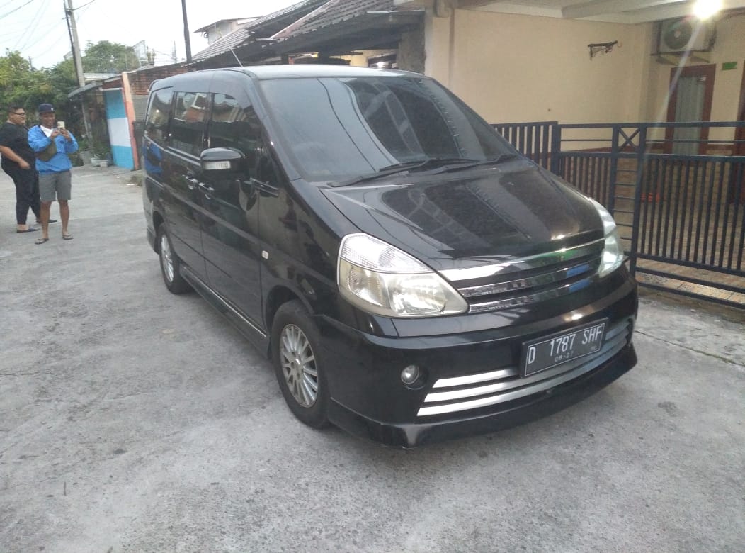 2010 Nissan Serena 2010 Nissan Serena