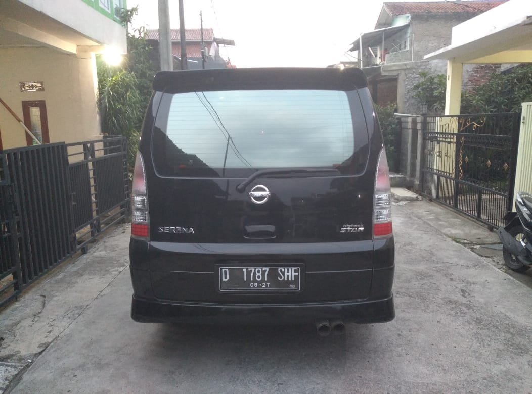 2010 Nissan Serena 2010 Nissan Serena