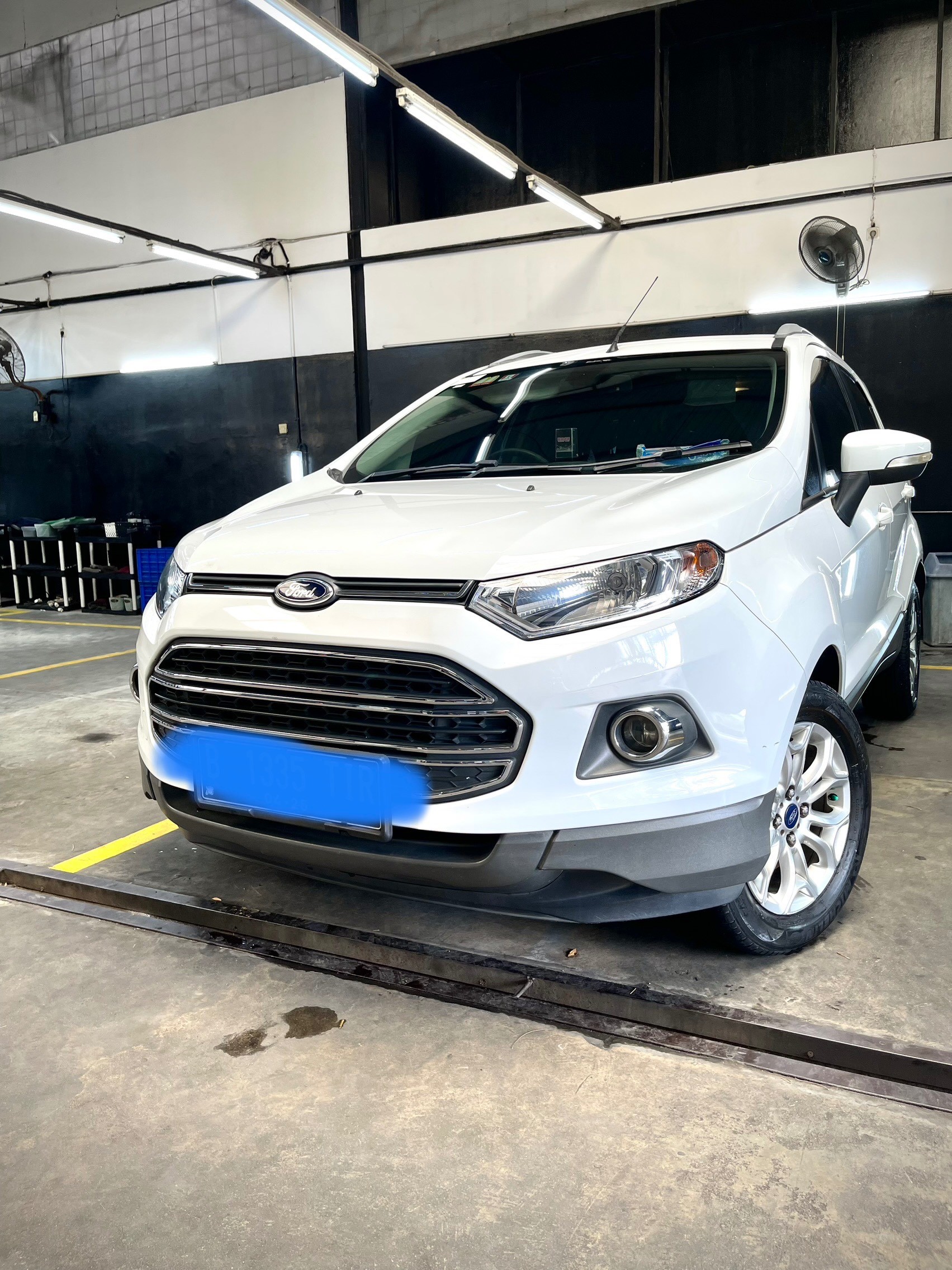 2015 Ford Ecosport Titanium1.5L AT 2015 Ford Ecosport Titanium1.5L AT