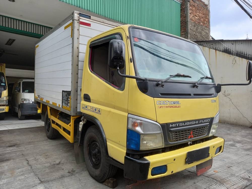 Second Hand 2009 Mitsubishi Colt L 300 SOLAR STD 2 5 BOX