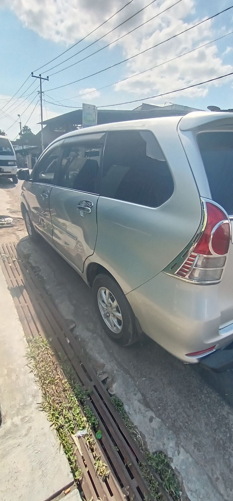 2012 Daihatsu Xenia 1.3 X MT 2012 Daihatsu Xenia 1.3 X MT