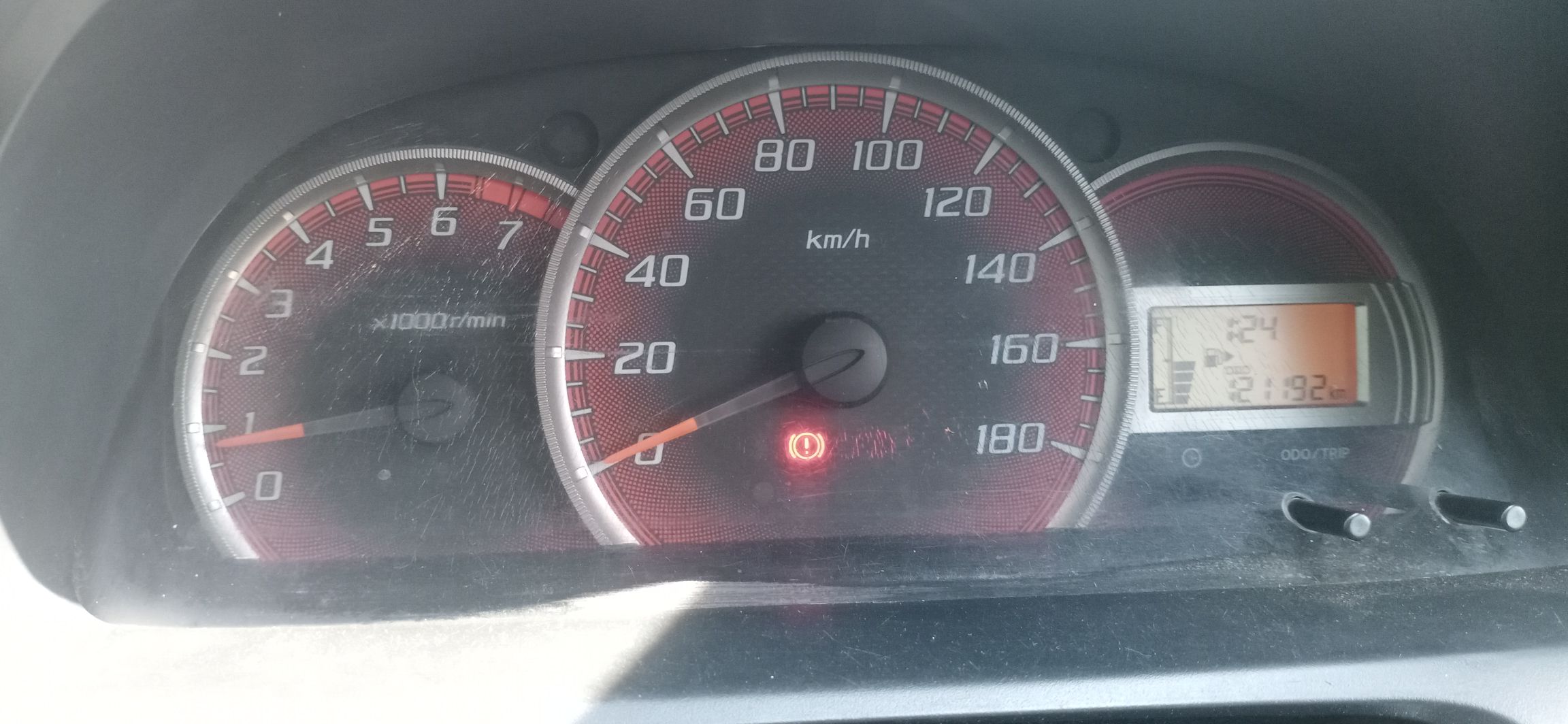 2012 Daihatsu Xenia 1.3 X MT 2012 Daihatsu Xenia 1.3 X MT