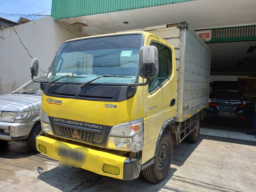 Second Hand 2009 Mitsubishi Colt L 300 SOLAR STD 2 5 BOX