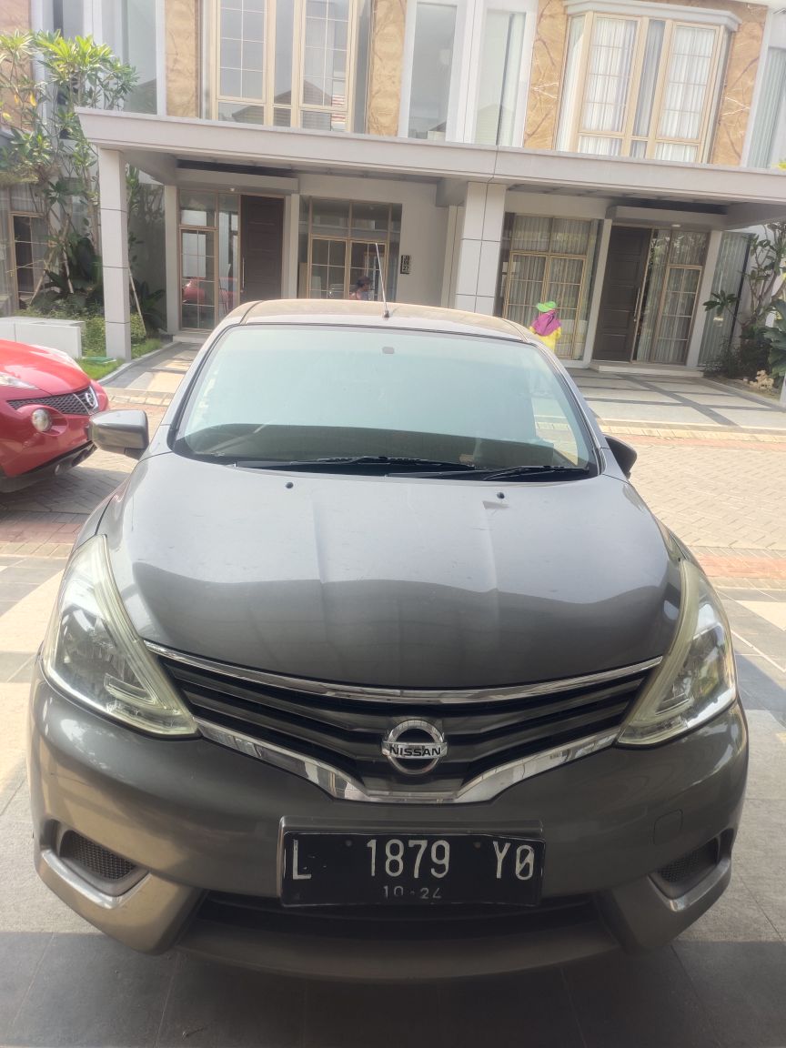 2014 Nissan Grand Livina 1.5 SV CVT Bekas 2014 Nissan Grand Livina 1.5 SV CVT Bekas