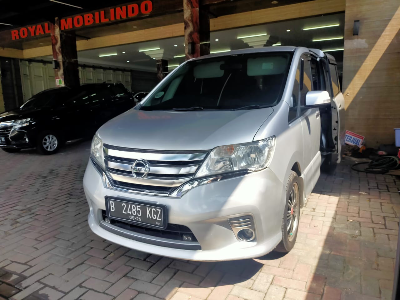 2014 Nissan Serena 2014 Nissan Serena