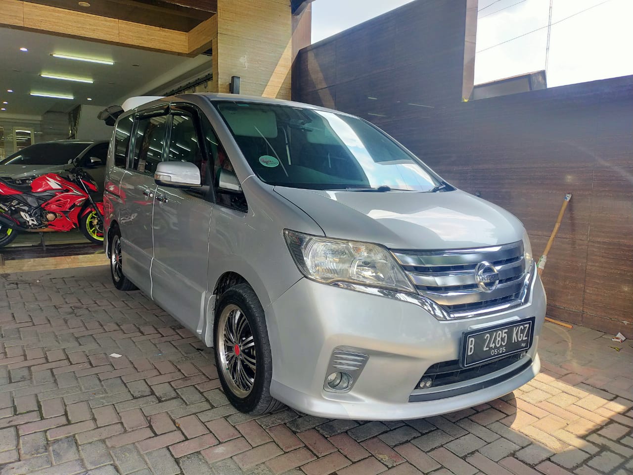 2014 Nissan Serena 2014 Nissan Serena