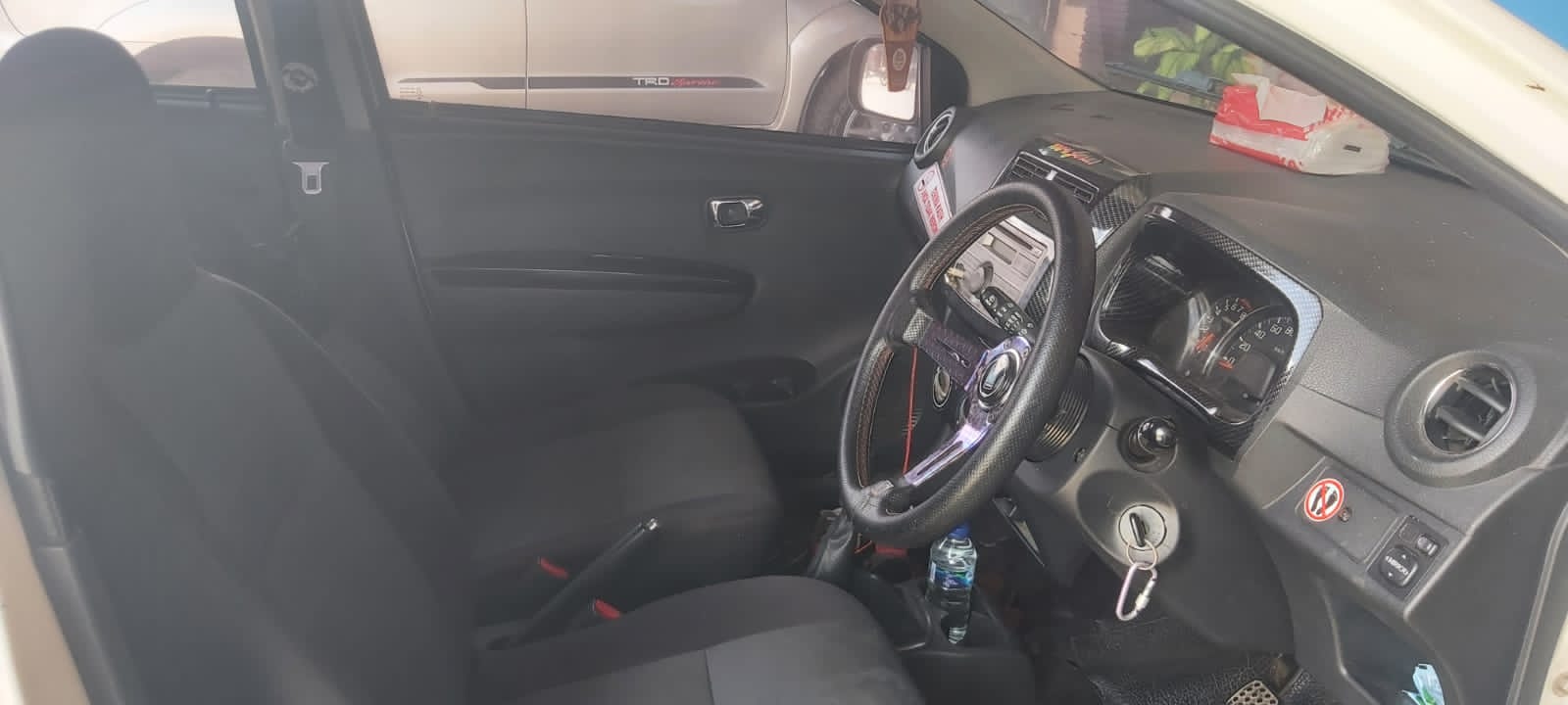 2015 Daihatsu Ayla  Bekas 2015 Daihatsu Ayla  Bekas