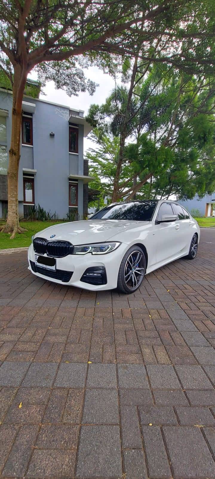 2021 BMW 3 Series Sedan 330i M Sport 330i M Sport bekas