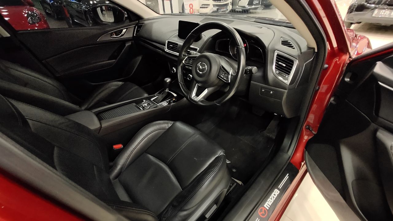 2018 Mazda 3 Hatchback 2018 Mazda 3 Hatchback